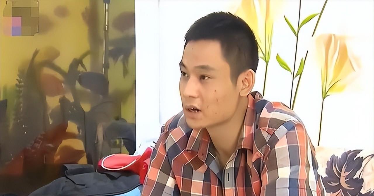 纪实妻子上班一晚赚8000, 穿着暴露深夜回家, 丈夫啥工作这么赚钱