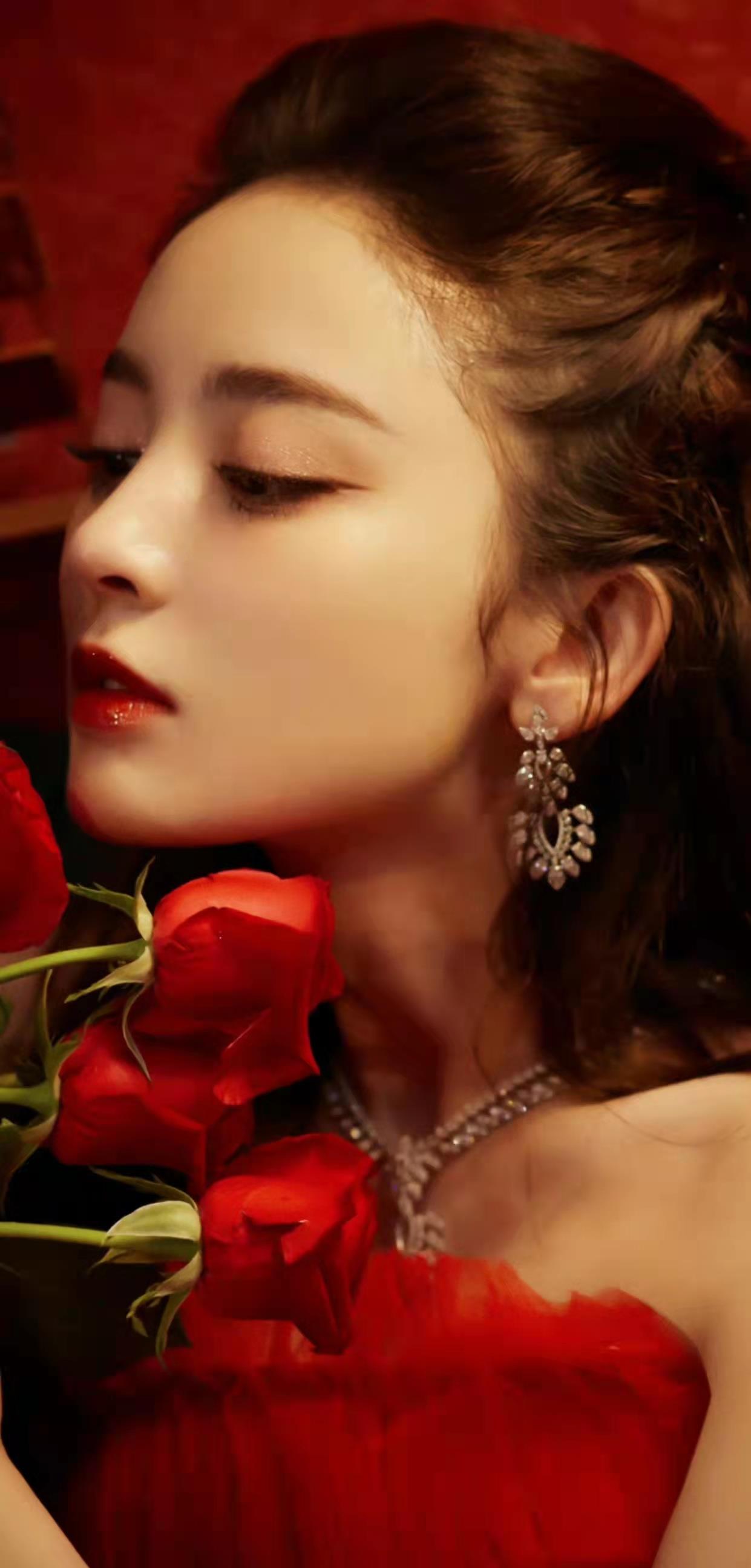 玫瑰|玫瑰女人刘诗诗、刘亦菲、热巴、杨幂等，她们个个都美得惊艳！