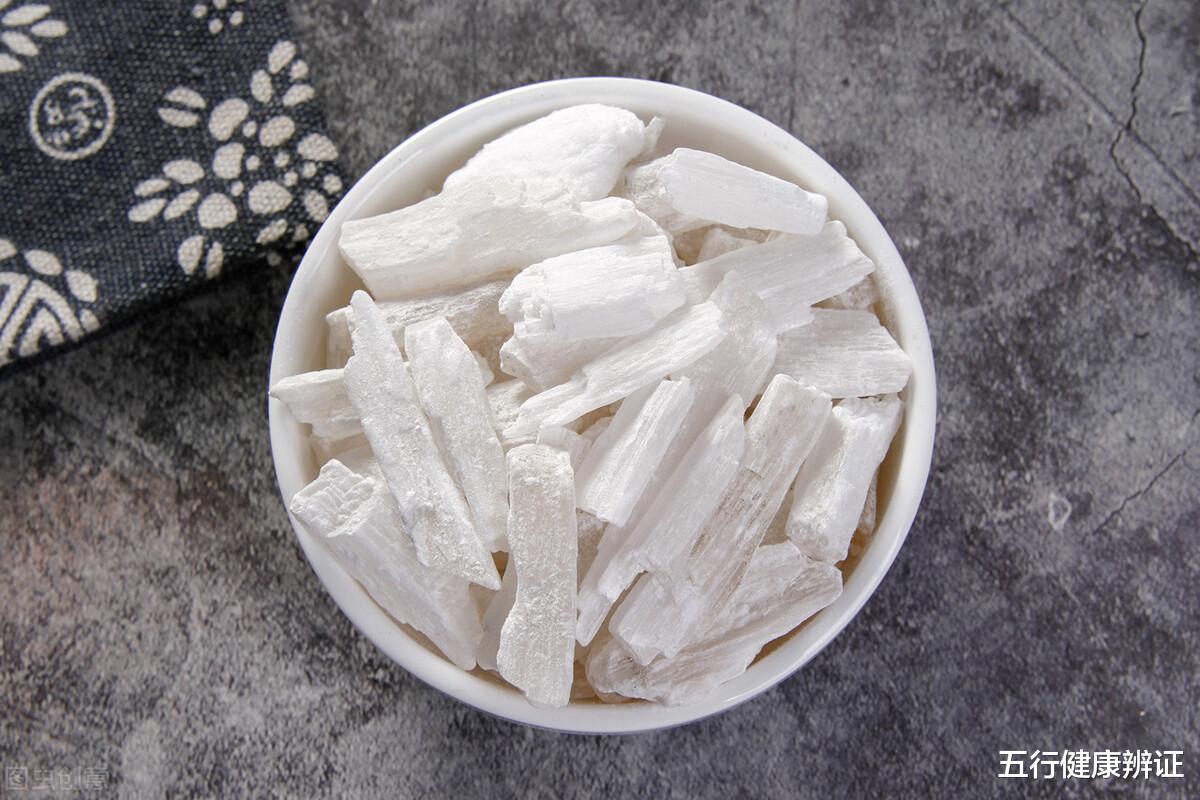 |牙疼、口臭、便秘,胃热还是胃火?用两味药,一补一泄,缓缓图之