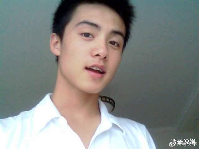 马天宇|马天宇晒出18岁照片，感谢那时勇敢的自己，网友齐赞阳光帅气