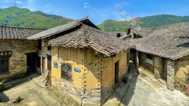 张谷英村|湖南群山藏着一个“民间故宫”，1732间民清建筑让人大开眼界