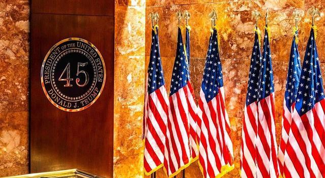 川普大厦里开了家“川普酒吧”?价格奇高装修迷惑,却有人超想去