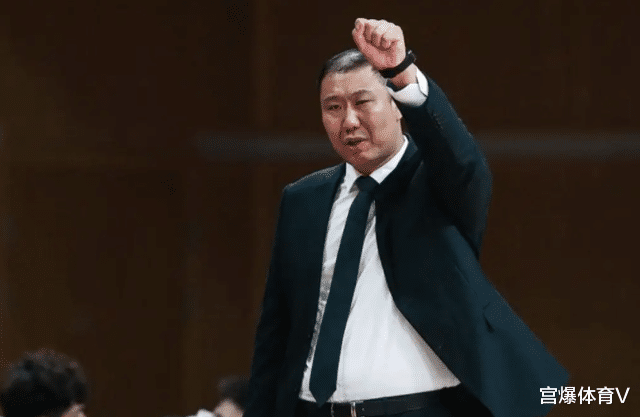 詹姆斯·哈登|CBA最新消息！大牌外教加盟上海，王晗拿到新合同，赵睿放弃顶薪