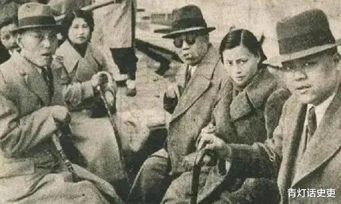黎明晖:一年花掉丈夫留下的7000万遗产,90多岁和儿子住养老院