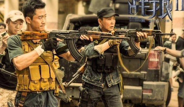 吴京|小个子一定不好惹,战狼居然请到真特种兵!吴京偷学单手手枪上膛