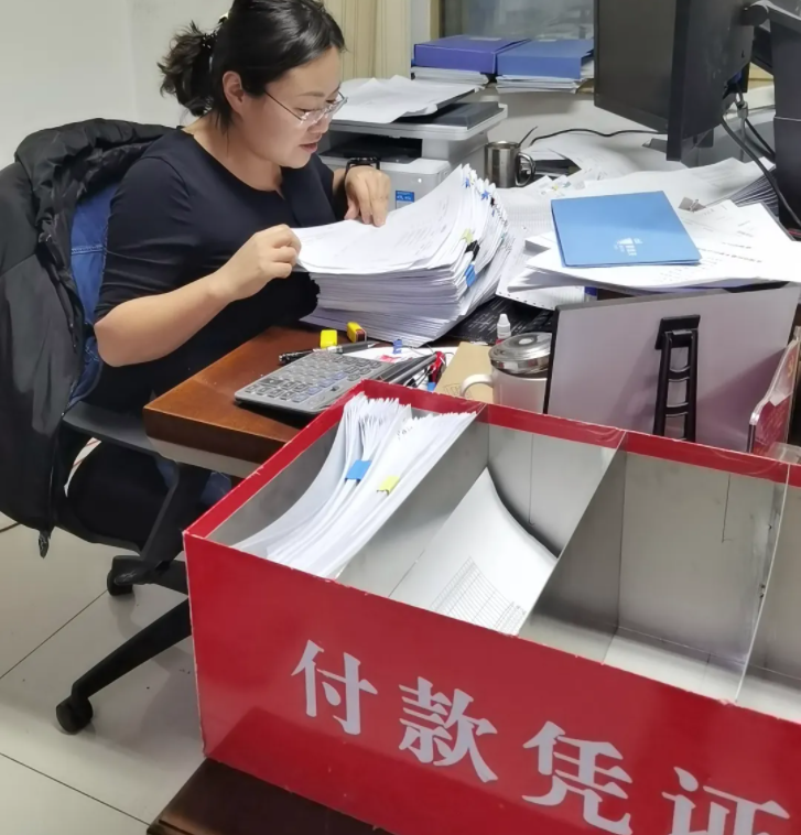 求职|会计透露真实工资，二八定律太明显，高层和基层员工差别很大