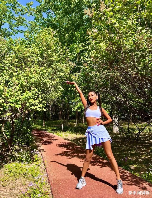 孙芮|扯裙子塞麦、拉头发强吻、被敬酒、遇暴露狂，这些女星也惨遭魔爪