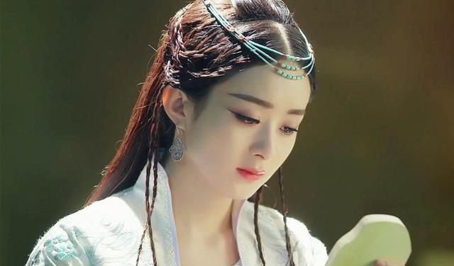 赵丽颖|《与凤行》赵丽颖紫衣路透，两套白衣好美，暂定2023年播出！