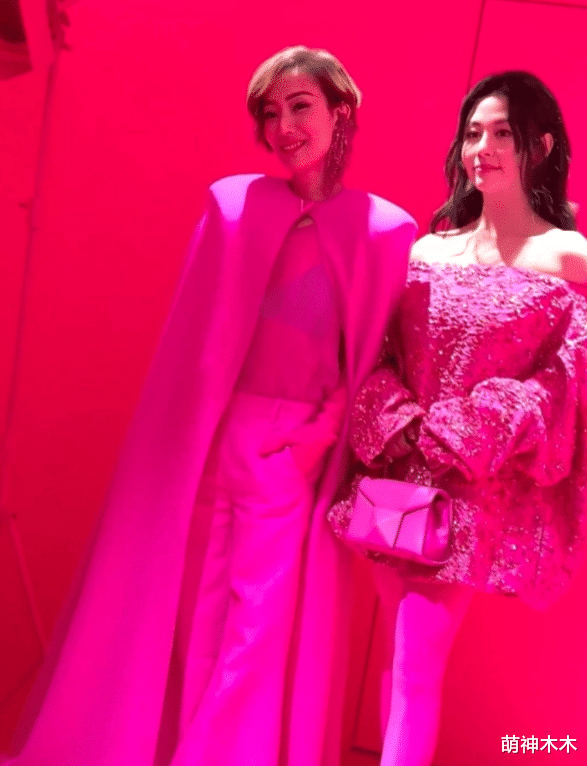 火龙果|明星集体穿上芭比粉,活动现场生图曝光太精彩,好像火龙果开会