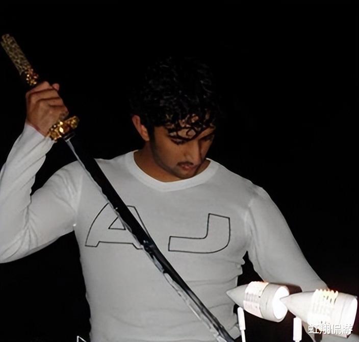 拉希德|迪拜最帅王子:美女表妹苦等他11年,为他生龙凤胎