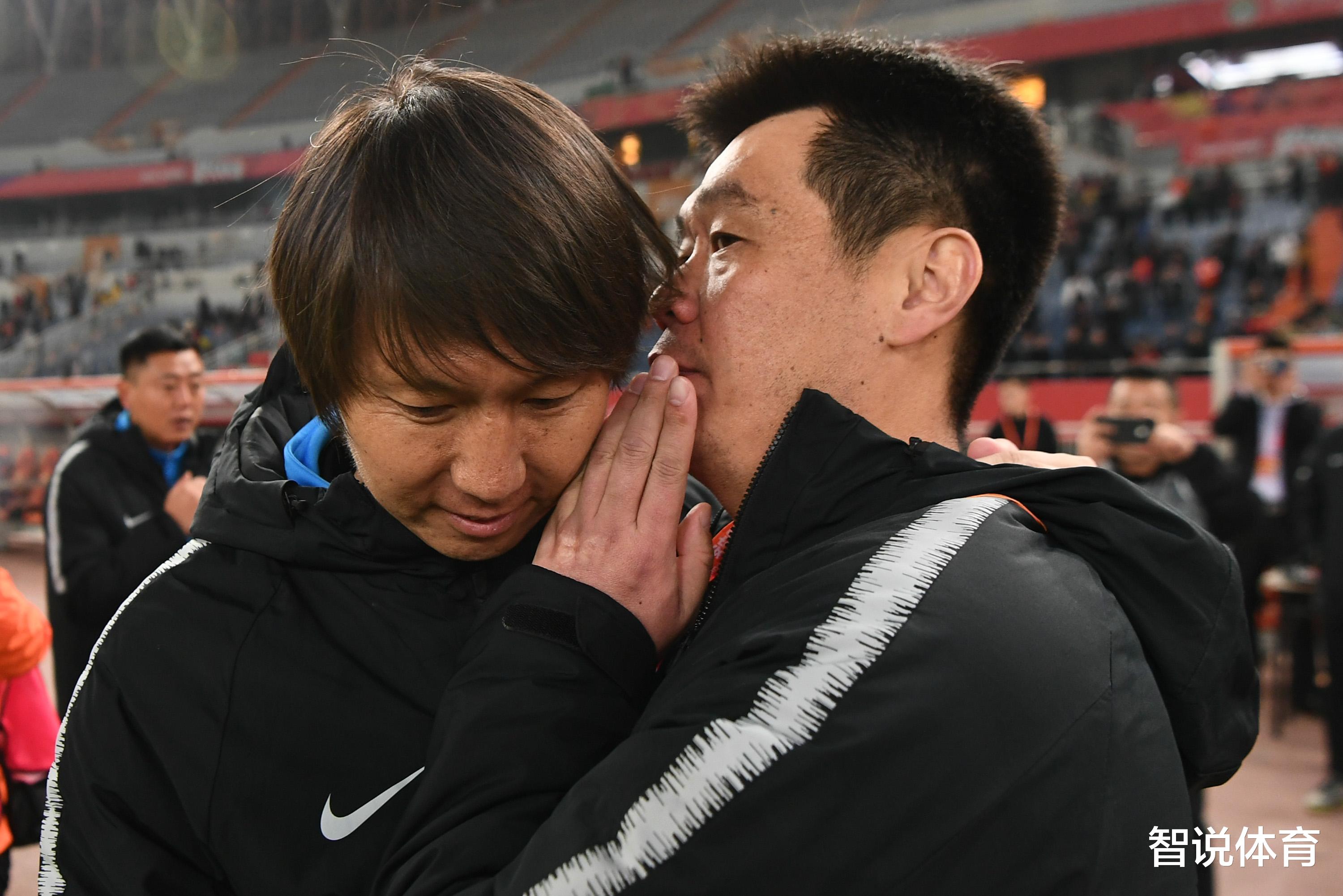 国足|国足有望迎来第2位教练！李霄鹏职位有变，携手整治国足懒散现象