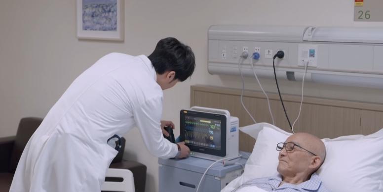 谢谢你医生|谢谢你医生：做医生太自满，对比肖砚的冷静，男主白术太不讨喜