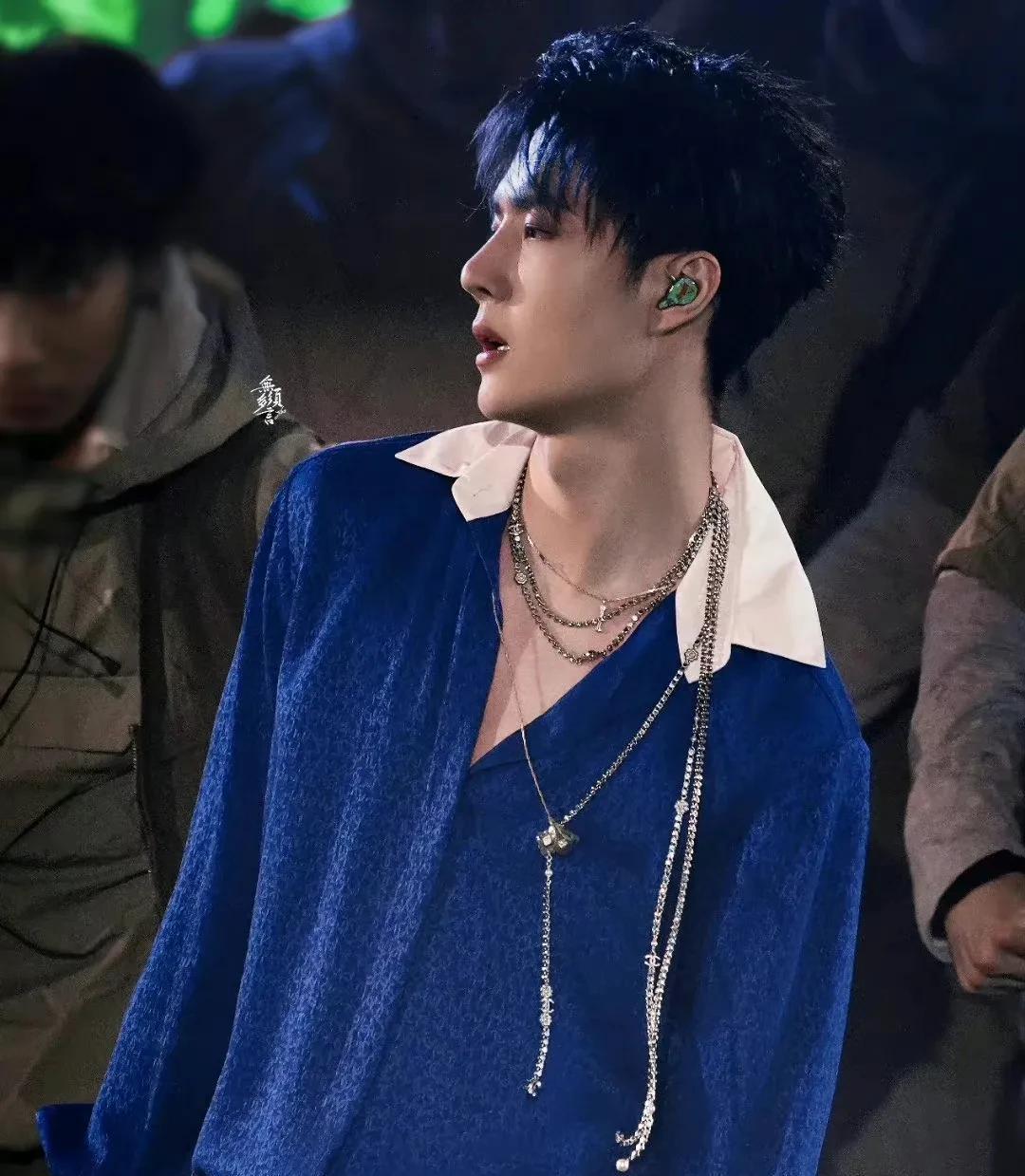肖战|最适合戴“项链”的几位男明星：王一博李现霸气，肖战精致又矜贵