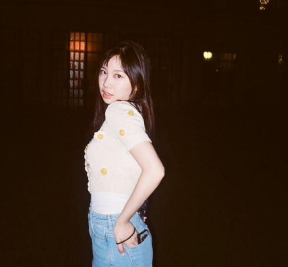 甄子丹|甄子丹18岁女儿近照超美艳！她魔鬼身材太性感火辣