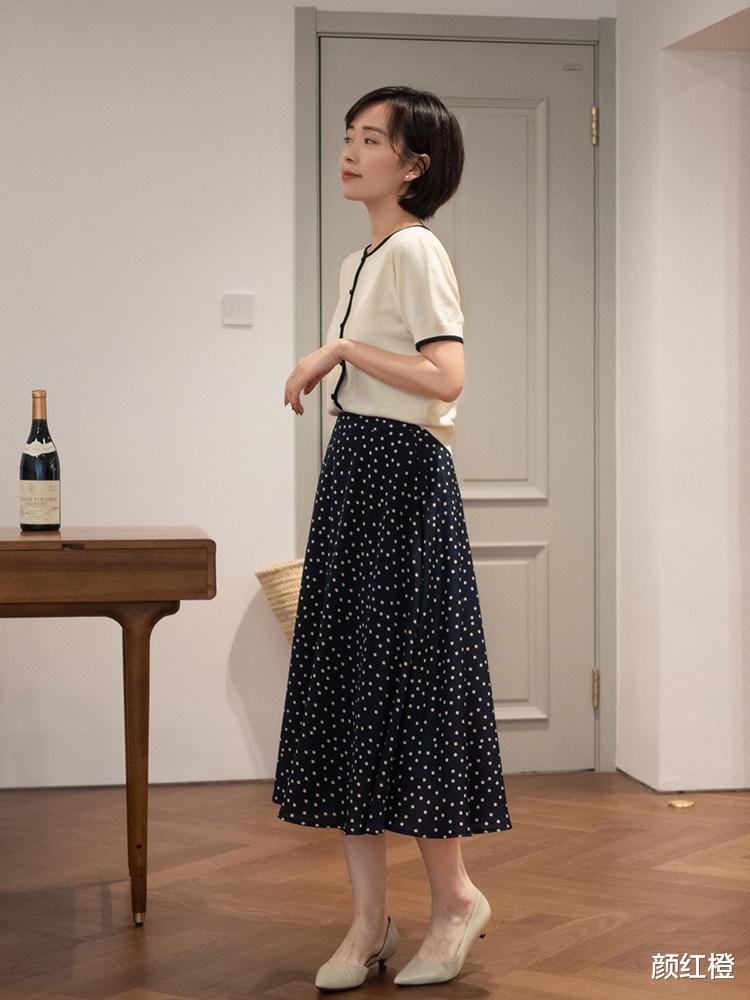 穿衣懂配色太重要了，夏天试试这些配色方式，简约日常还不挑肤色