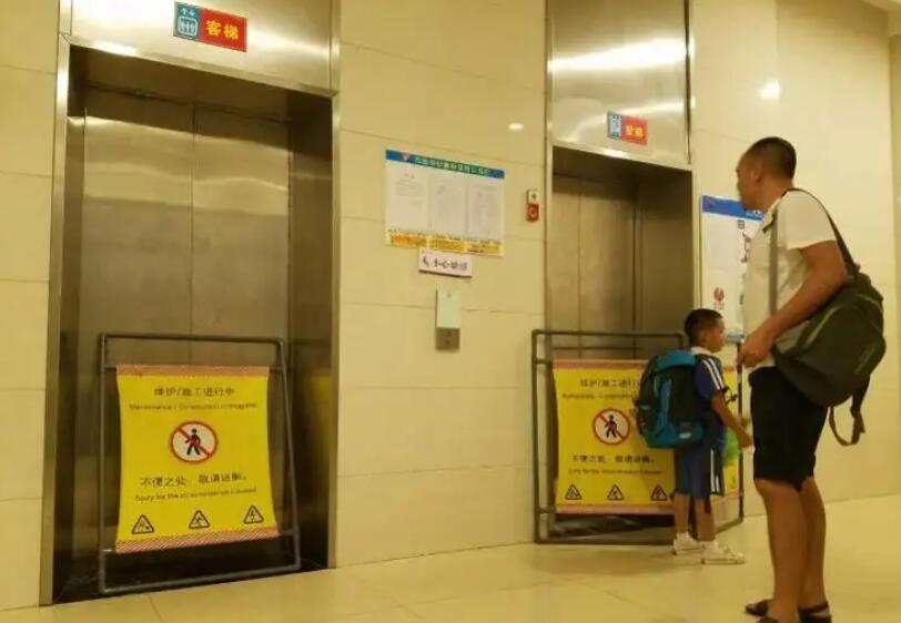 电梯经常坏,业主爬30层楼梯!昆明还有好物业吗?