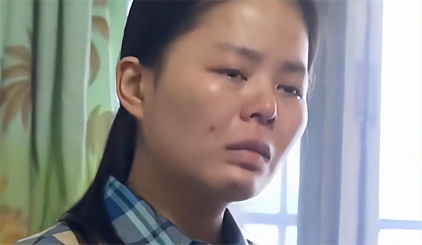 亲生母亲上门探望,女儿梆梆4拳打出家门,女儿:猫哭耗子假慈悲