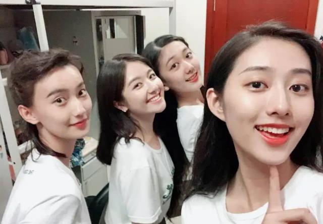 多省高考录取分数线出炉，该省二本文科线505分，另一省安徽下降