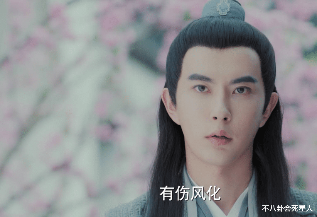 整容|年轻演员被整容“毁”了，割双眼皮、丰唇、隆鼻，太辣眼！