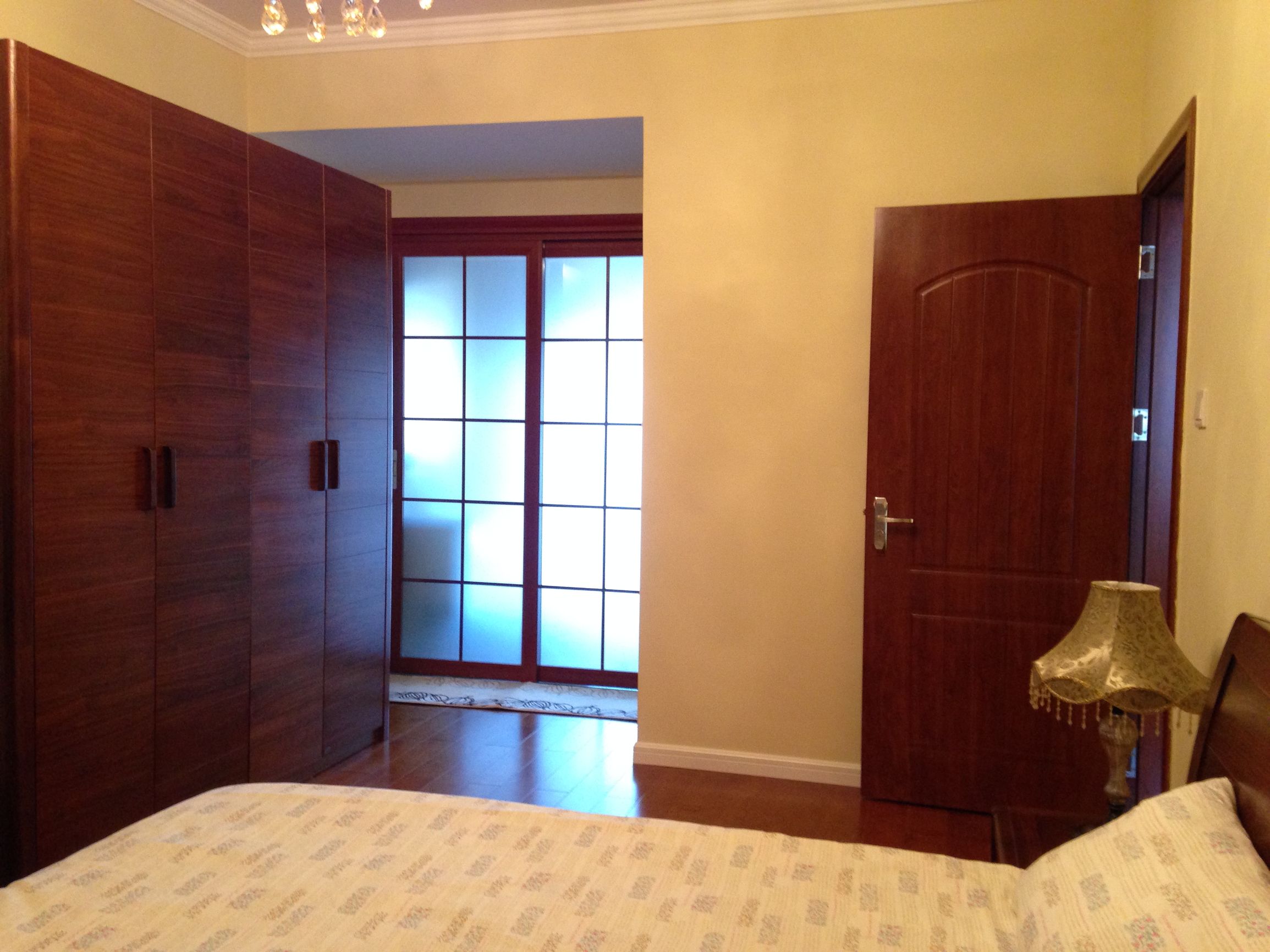 亲戚新家高端大气上档次,尤其是阳台安装的防盗窗,简直完美!