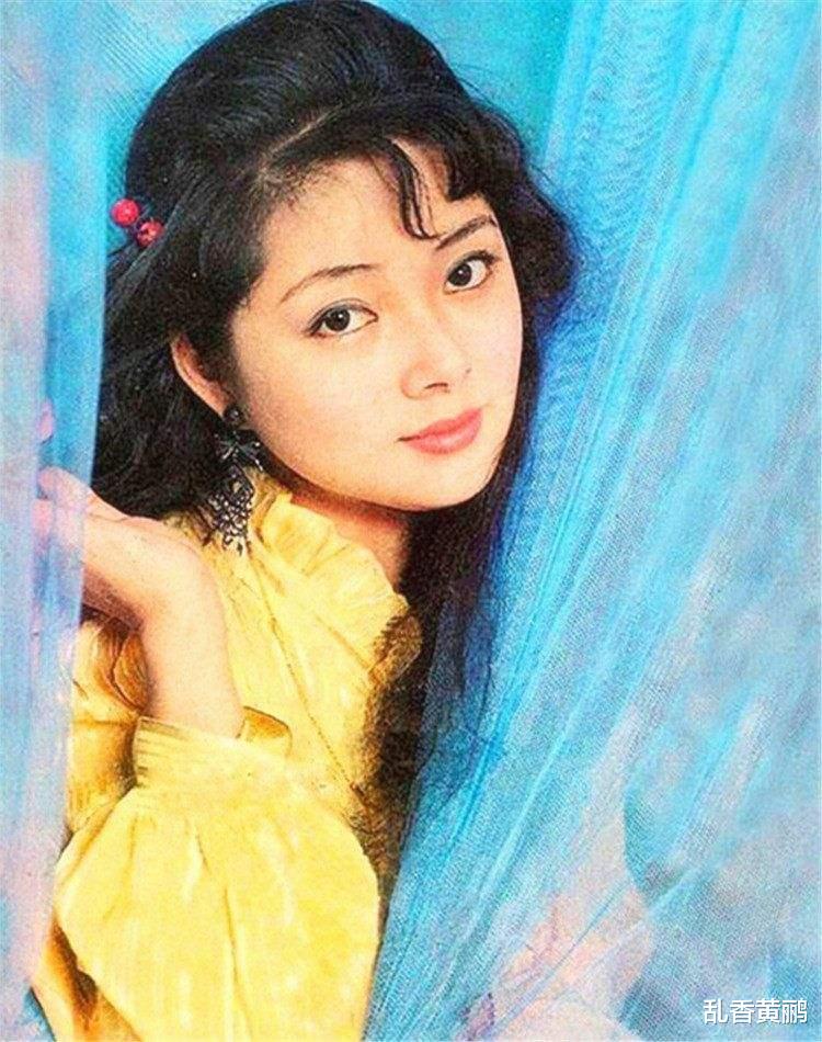 张莉|87《红楼梦》三大主演试戏，陈晓旭头顶“煎鸡蛋”，张莉满头小红花