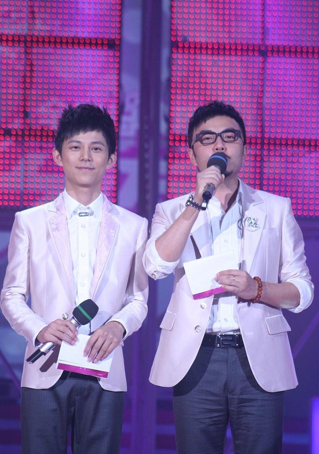 |汪涵面试何炅，每时每刻都是名场面！这个节目很有意思且有意义！