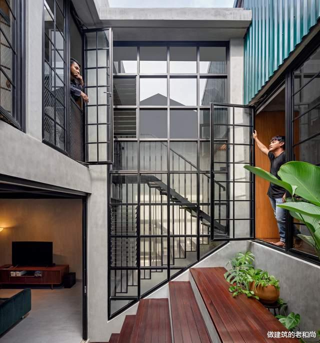 房价|错层之家:外部看似两层,里面则有四层空间