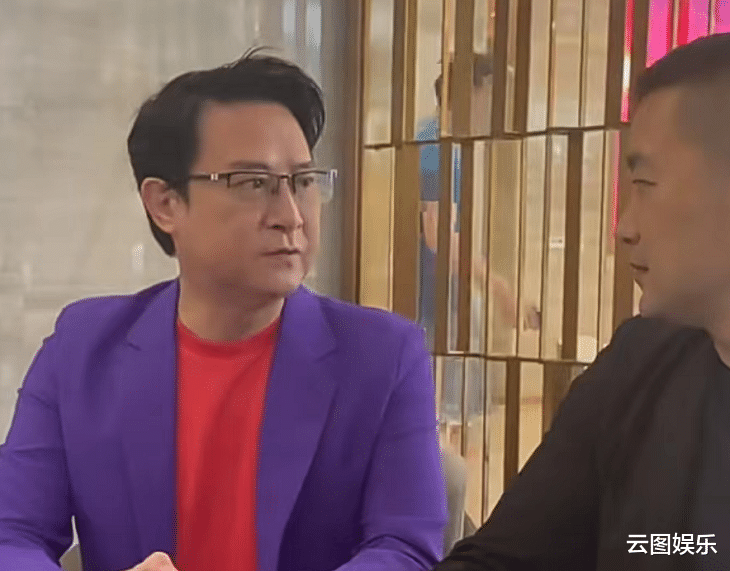 郭晋安|郭晋安晒珍藏旧照一脸青涩,罗嘉良气场大温兆伦俊朗,李婉华美艳