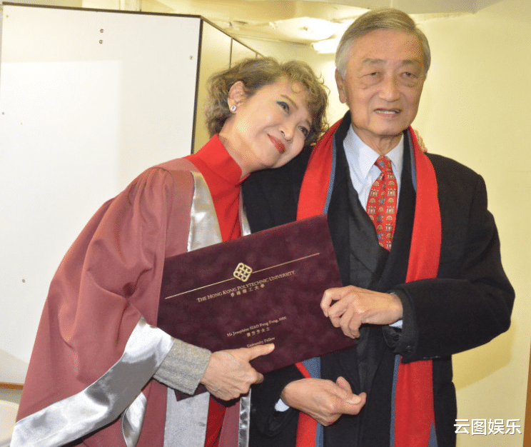 萧芳芳|萧芳芳为丈夫办追思会！不舍亡夫悲伤落泪，陈宝珠薛家燕现身送别