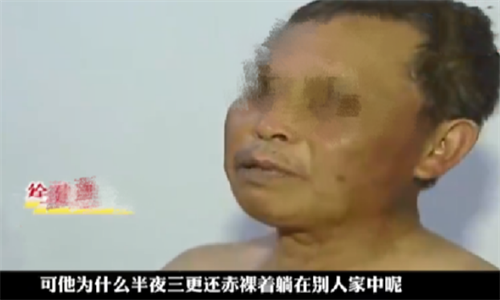 湖南女子为报恩与恩人同居,让丈夫睡楼道,弟弟:她让我哥看门