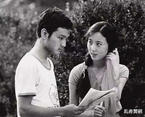 陈晓旭|陈晓旭与十位红楼演员的双人合影，只有她的容貌气质，胜过陈晓旭