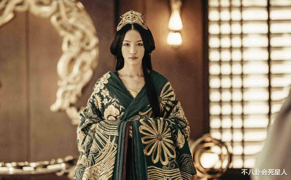 尚食|《尚食》首播！12位女星同比美，谁扛不住死亡妆造谁尴尬