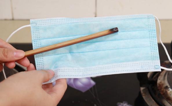 不管油烟机多脏多油,只需1个口罩,不拆不卸,也能焕然一新!