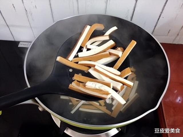 “肝脏”喜欢的5种菜，建议中老年人隔天吃，养护肝脏，身体强健