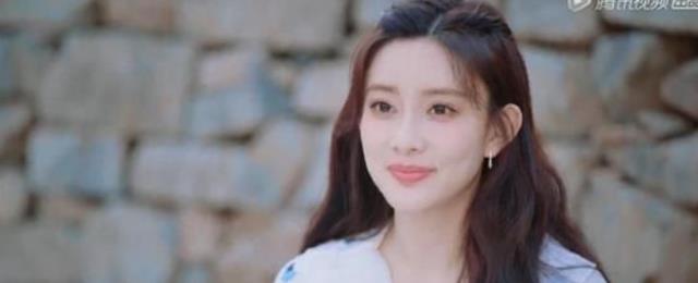 孟子义|“黑红体质”孟子义晒近照,撞衫鞠婧祎,网友:不要脸