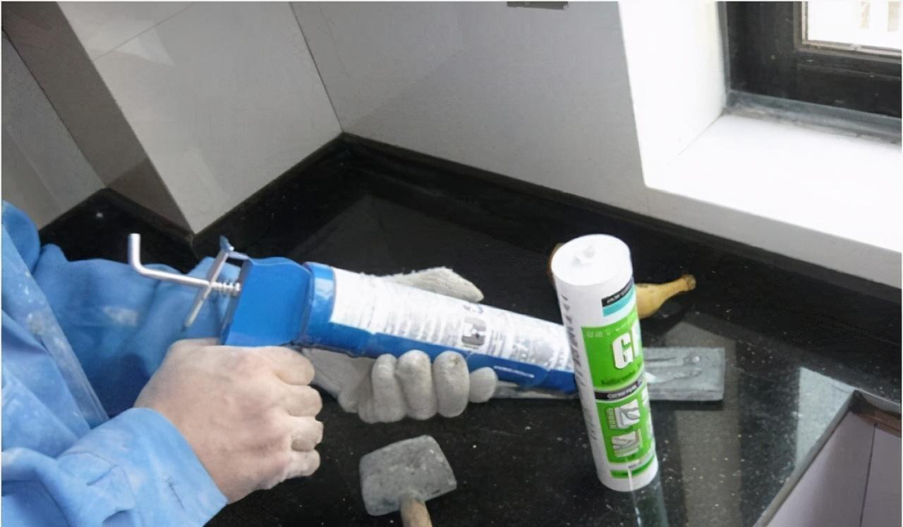 花一万元封的阳台值不值得?监理一席话,才懂得门窗中的行道