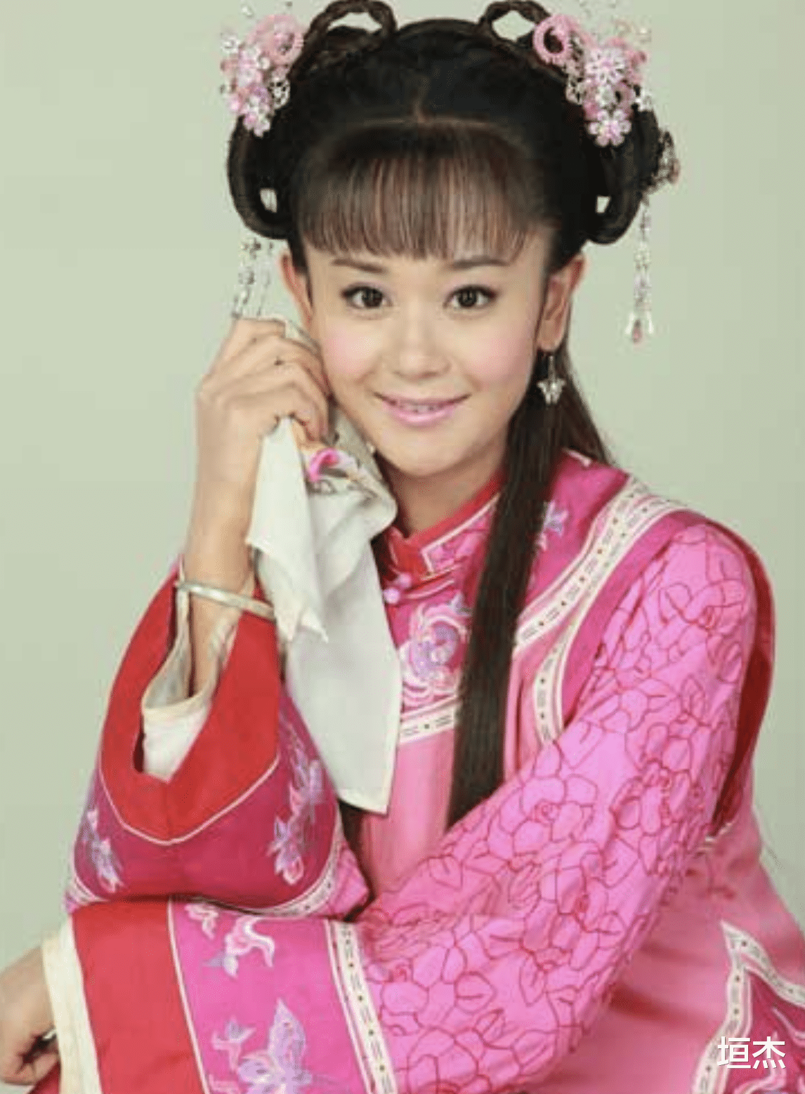 刘雪华|“自带苦相”的10位女星,个个愁容满面,演什么都丧,真吃亏啊