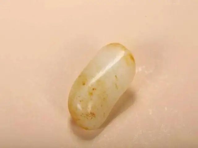 |和田玉：外表光鲜的“皮色料”，背后藏着多少秘密呢？