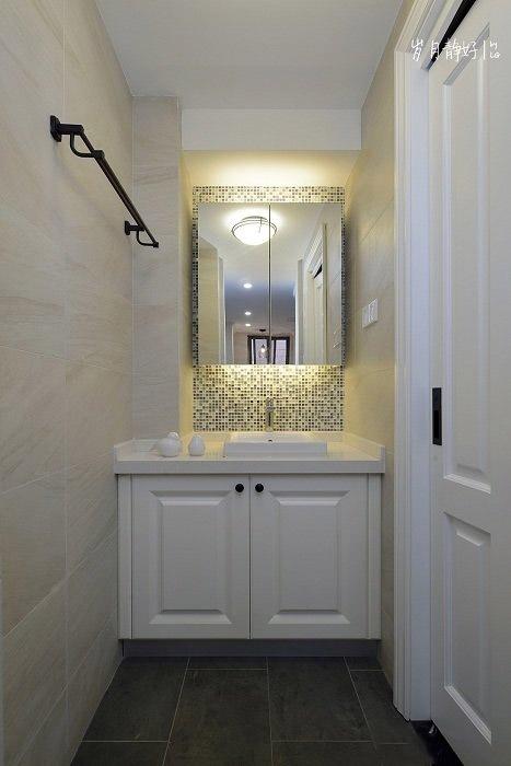 辛苦一年的房子终于装修好了,非常简约漂亮,可惜半年后才能入住