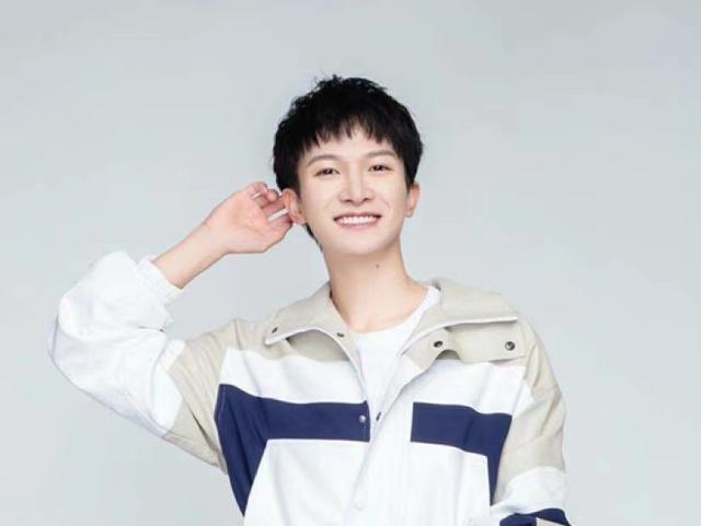 周深|我们的样子像极了爱情：又一部爱情电影官宣阵容，周深沈月加盟