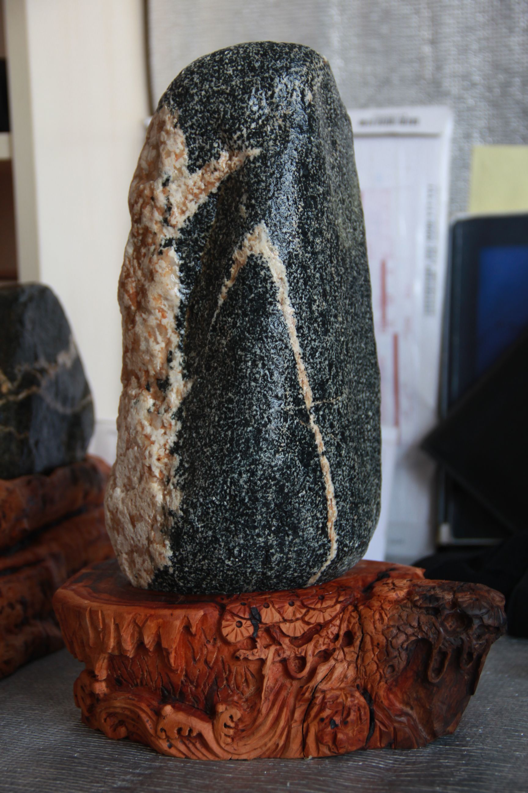 小叶紫檀|泰山石有收藏价值吗？