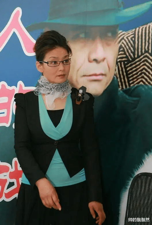 潘虹|无儿无女的潘虹:离婚后说最爱前夫,我看到了一个68岁女人的悲哀