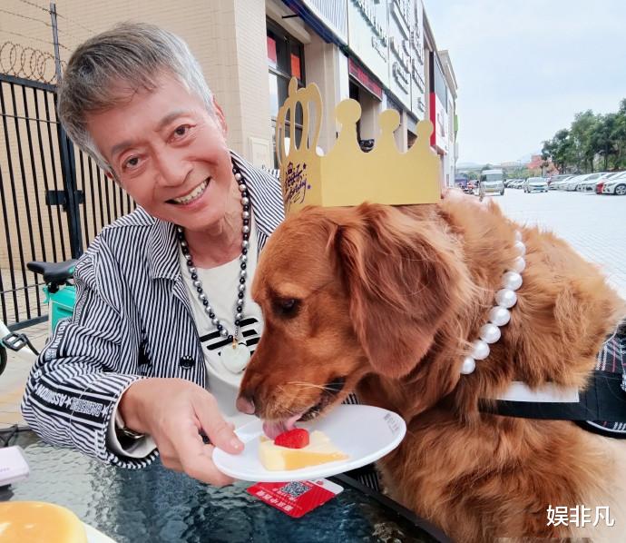 沈翊|越老越面善！75岁香港影坛“大恶人”罕见现身，被赞爱心满满