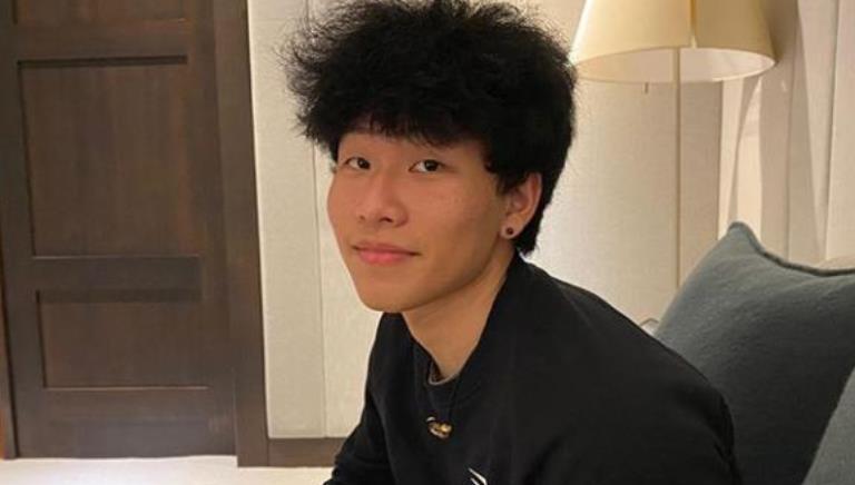 秦岚|别再说陈尊佑丑了，长开后帅成韩剧男主，“高级脸”完美复制陈坤