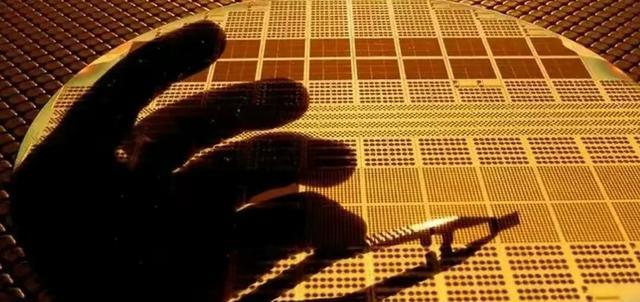 半导体|韩半导体宣布决定，外媒：“围剿”局面清晰了？