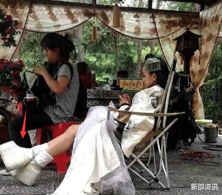 阿娇|娱乐圈7位小个子女星，拍戏得踩高跷、垫苹果箱，最娇小的仅1米53