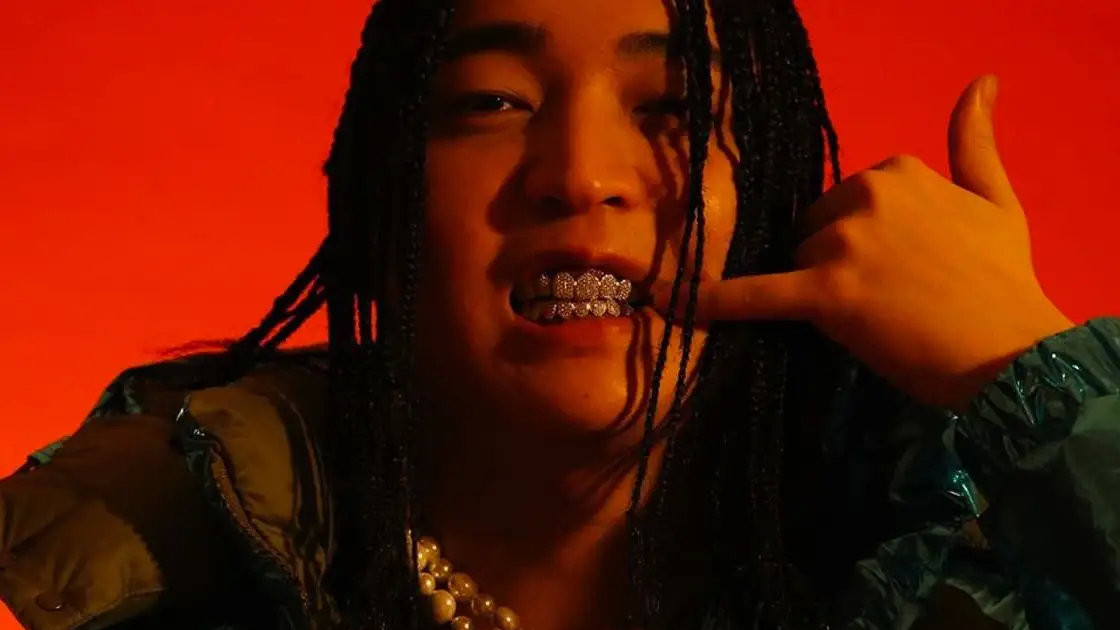 |离谱！著名Rapper演出跳水，居然没有人接他！