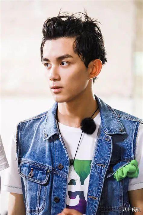 吴磊|吴磊模仿古天乐？闰土出轨瓜？杨超越怼狗仔？林更新坑王俊凯？陈奕迅复出？