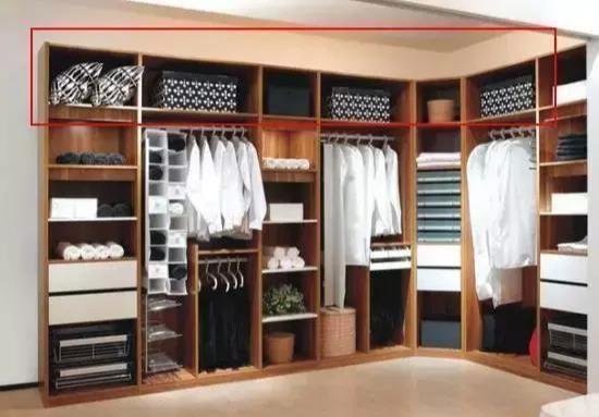 新房帮你规划衣柜内部布局，再也不用担心衣服放不下！非常实用！