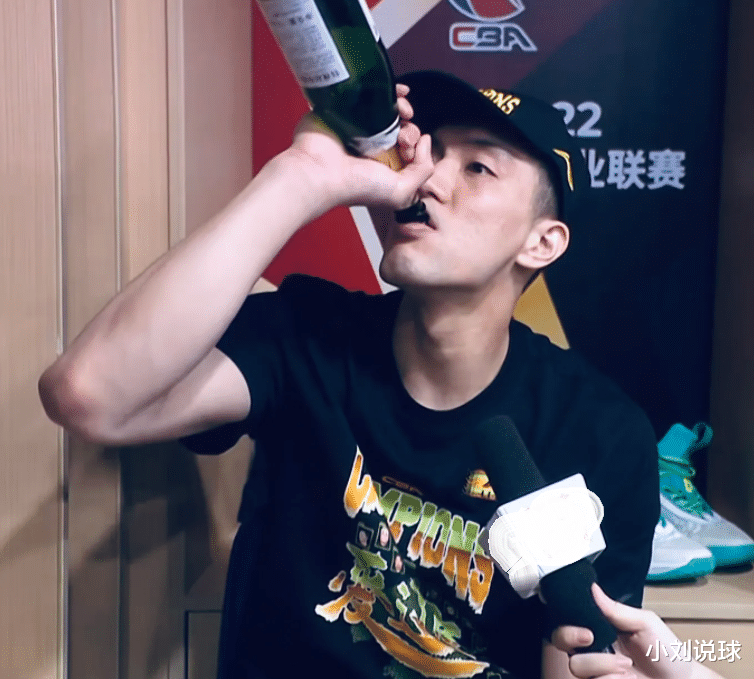 郭艾伦|晚19点！29岁郭艾伦回应离队问题！韩德君感到意外，球迷等到了